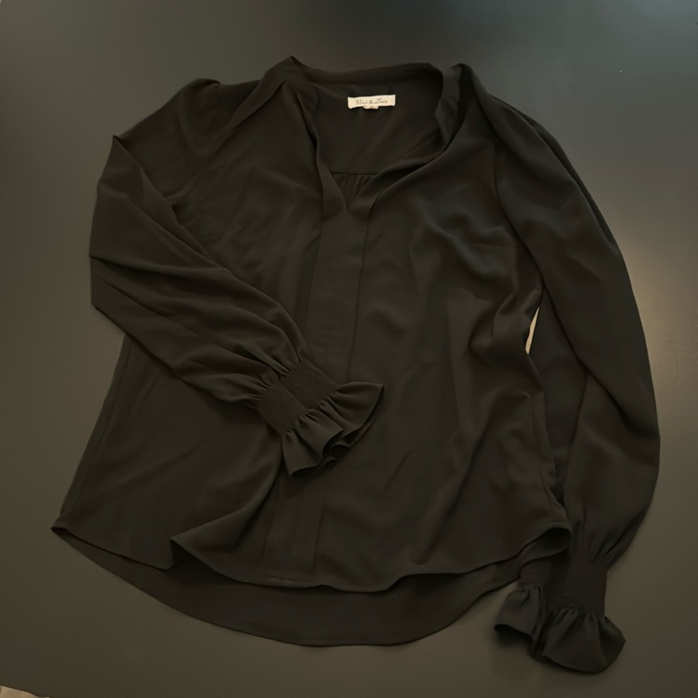 Vine & Love Black Top